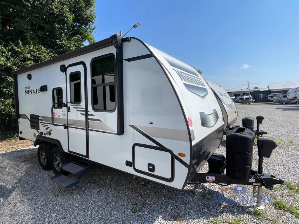 Used 2021 Winnebago Industries Towables Micro Minnie 2108DS Travel ...