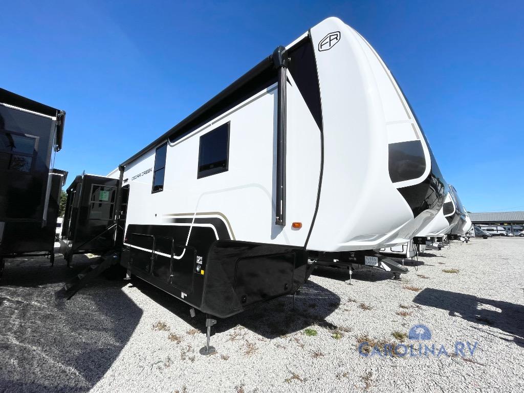 RV listing image