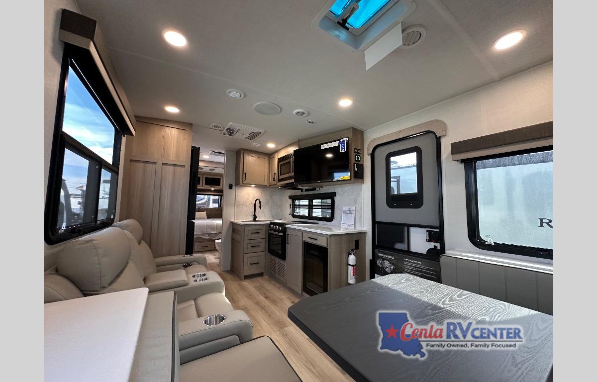 RV listing image