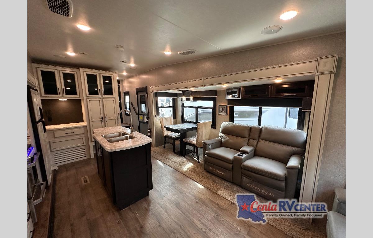 RV listing image