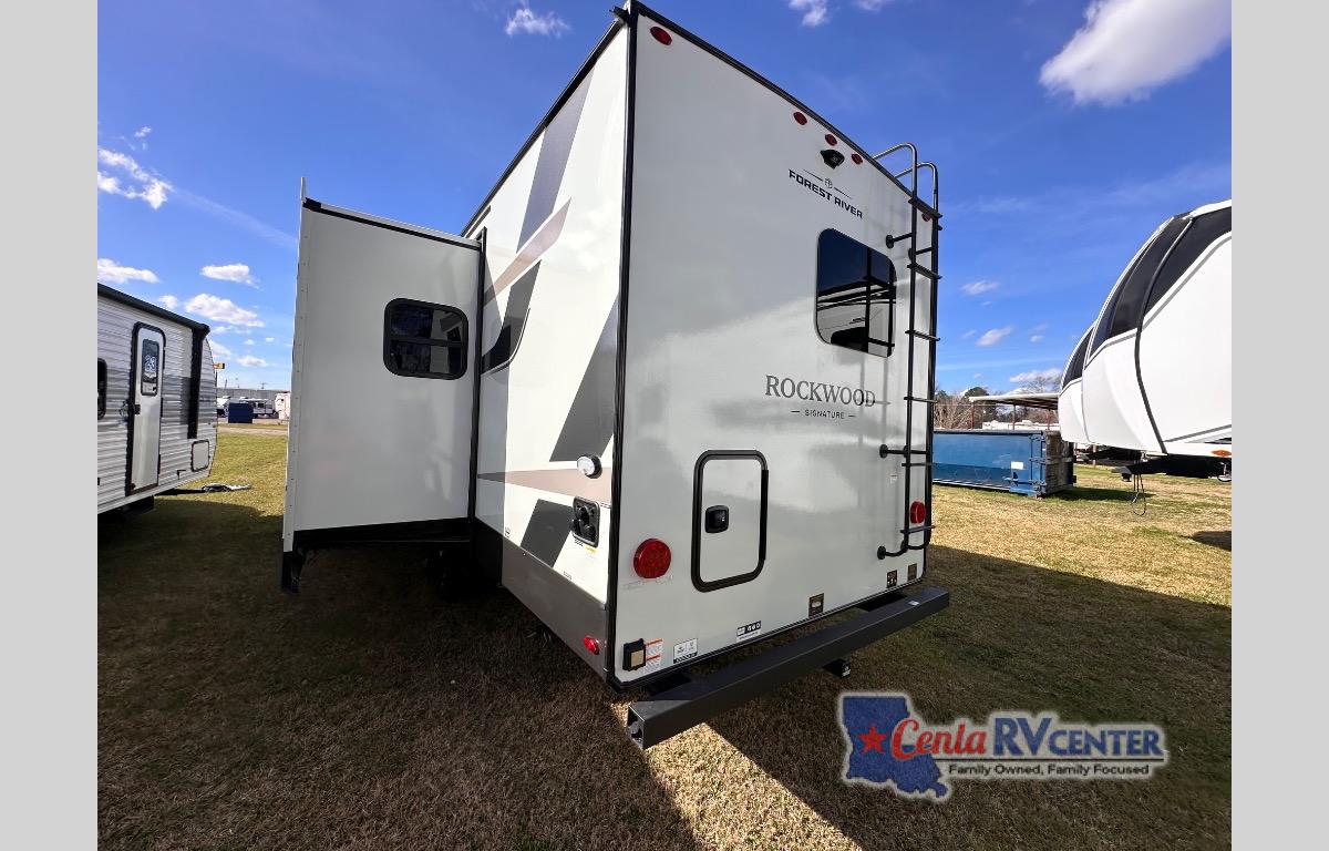 RV listing image