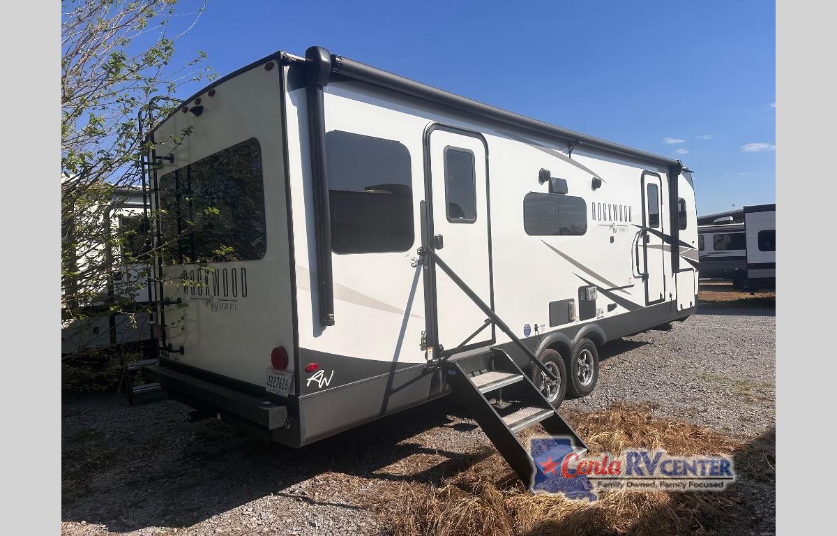 RV listing image