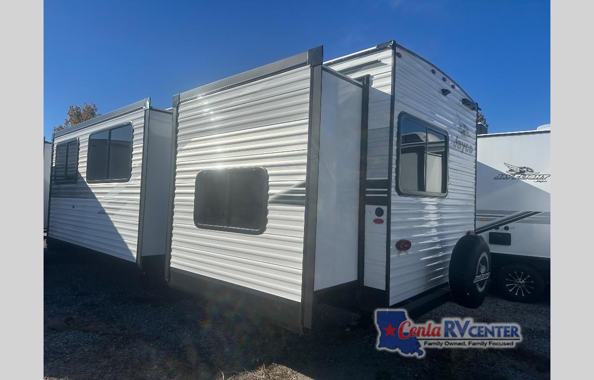RV listing image
