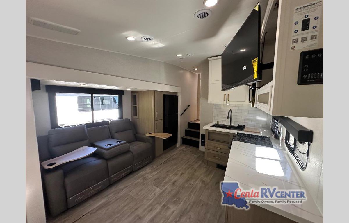 RV listing image