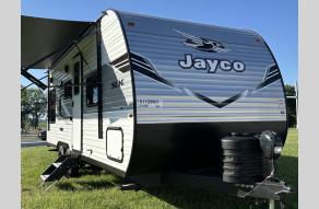 New 2025 Jayco Jay Flight SLX 210QB Photo