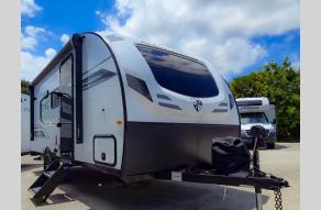 New 2025 Venture RV Sonic Lite 169VMK Photo