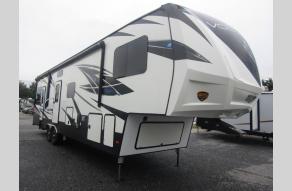 Used 2019 Dutchmen RV Voltage 3705 Photo