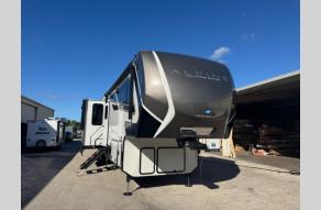 Used 2024 Keystone RV Alpine Avalanche Edition 390DS Photo