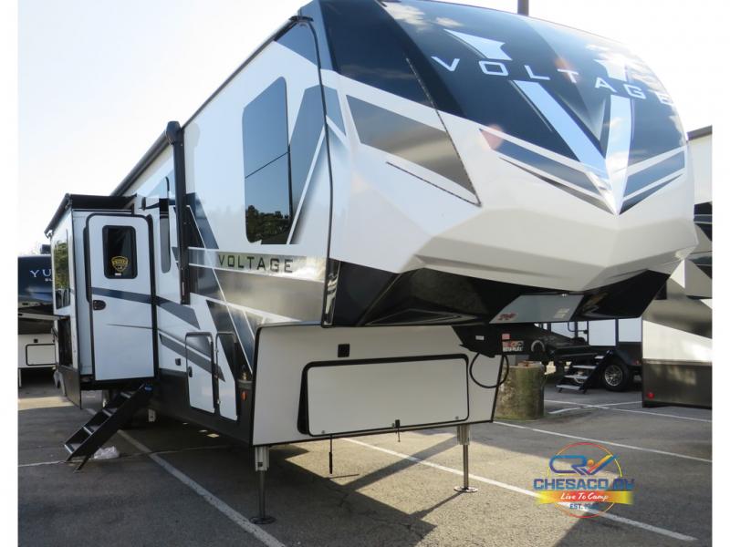 New 2023 Dutchmen RV Voltage 3675 Toy Hauler Fifth Wheel at