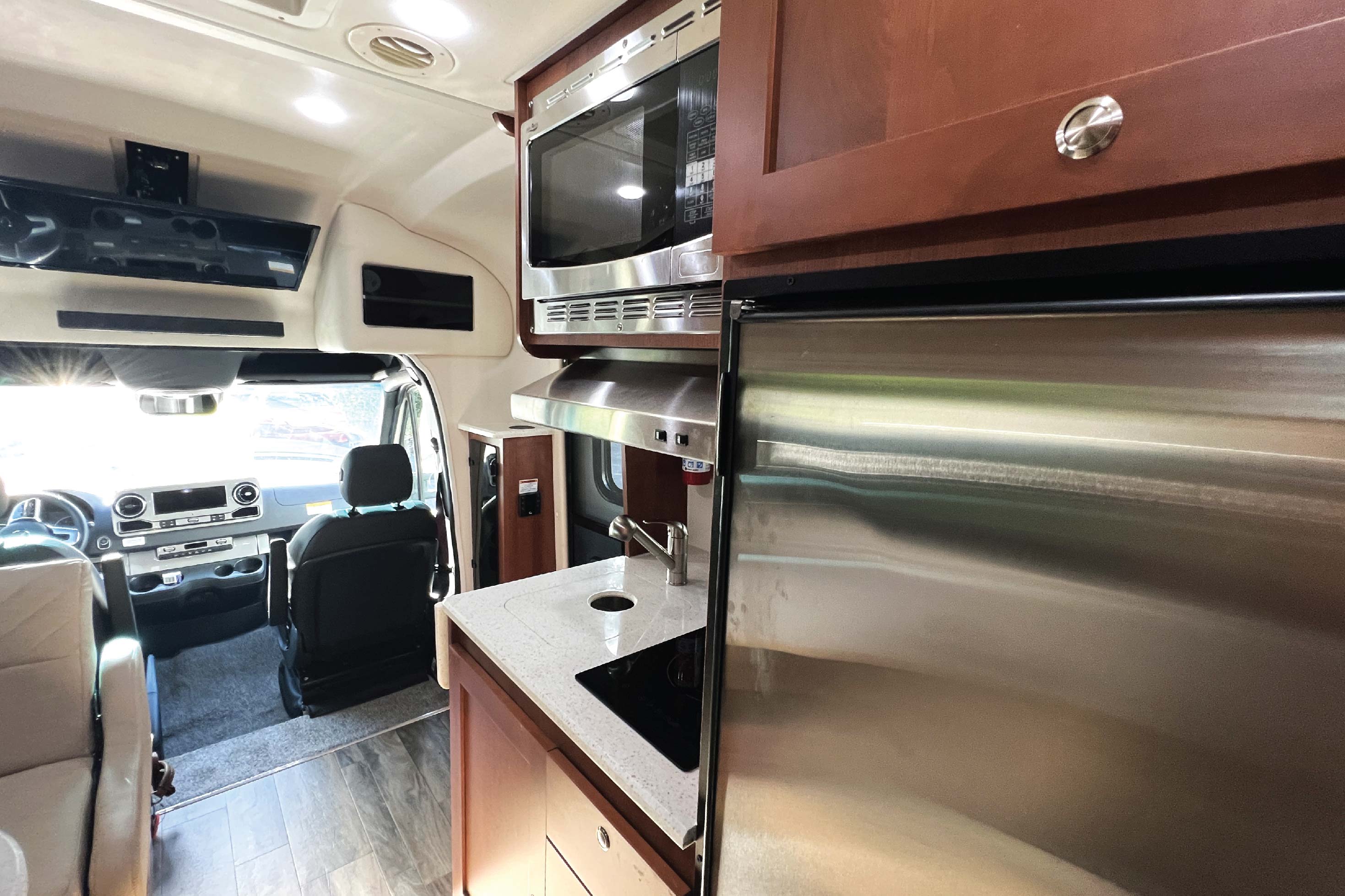 Platinum II 240 Exterior View