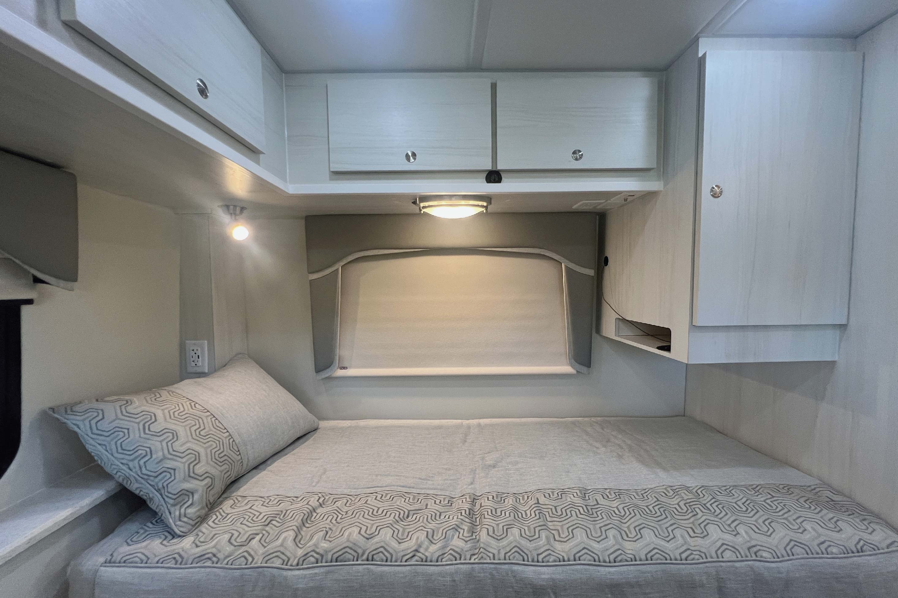 Platinum II 241XL Interior Twin Beds