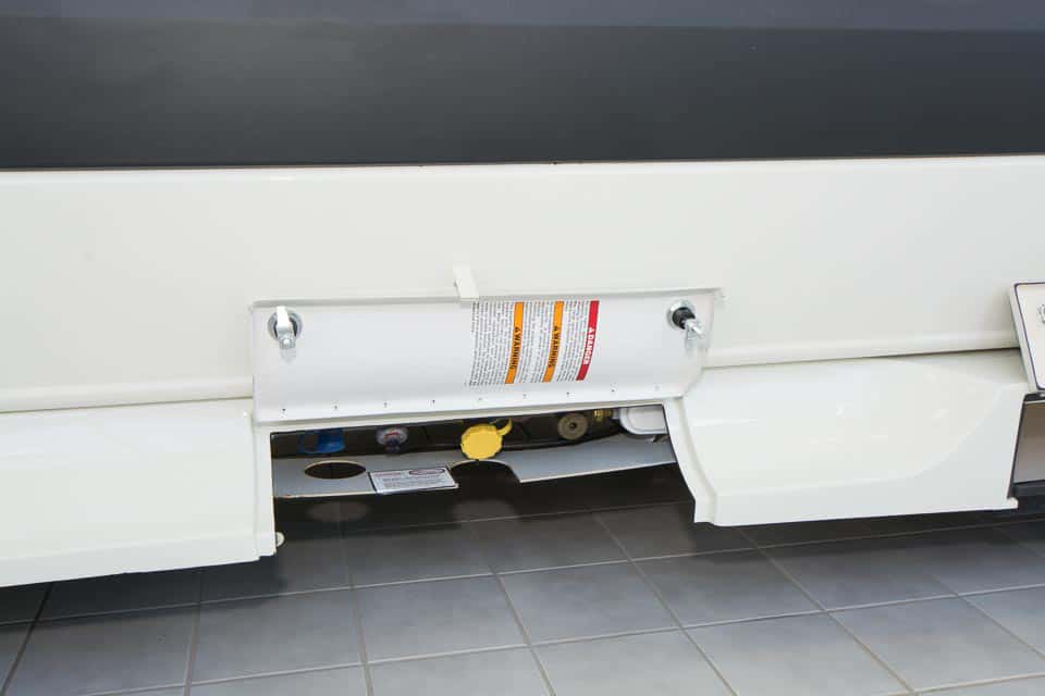 Arriva V24 Exterior Bottom Access door