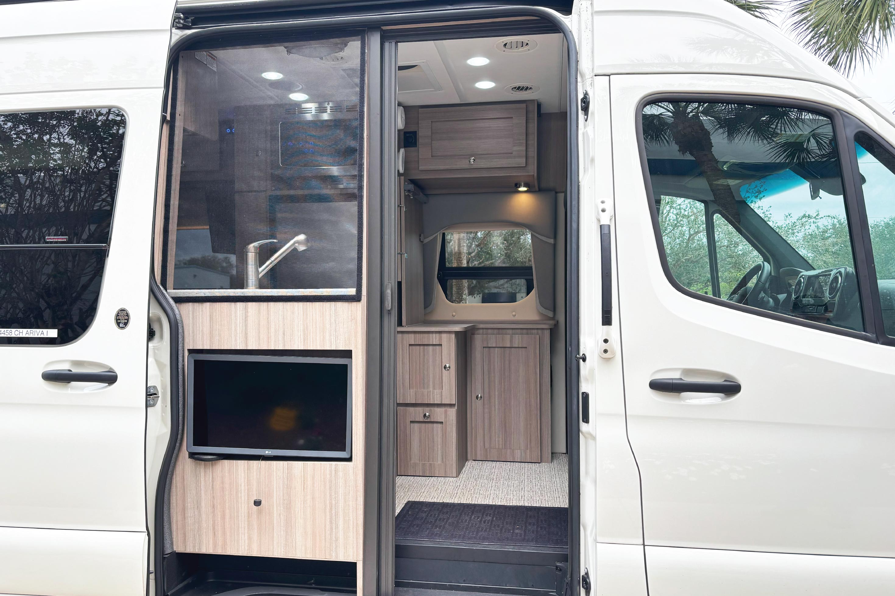 Arriva V24 Interior Galley View