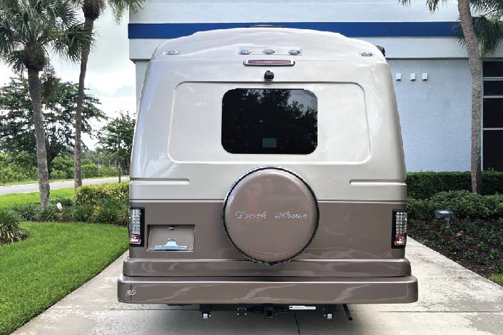 Platinum 220 Exterior Side View Passenger