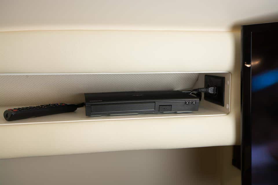 Platinum 261XL Interior TV Box Storage