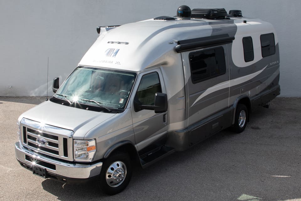 Platinum 271XL Exterior View