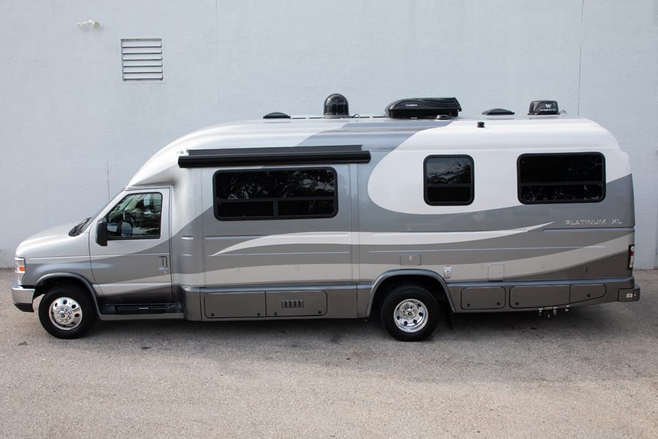 Platinum 271XL Exterior View