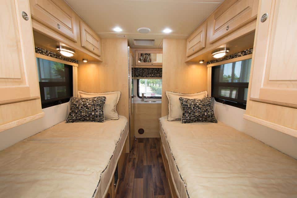 Platinum II 240 Interior Twin Beds