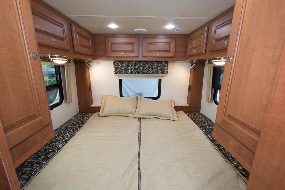 Platinum II 241XL Interior Sofas to Bed