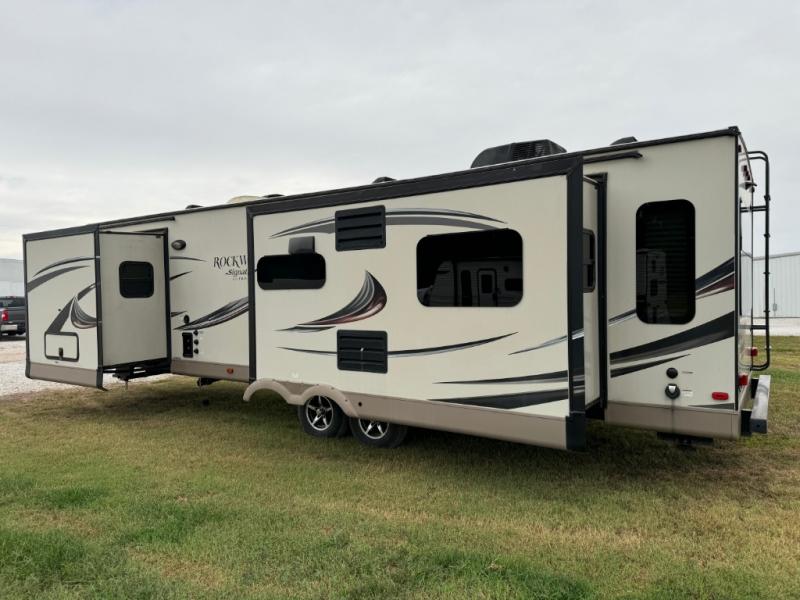 Used 2015 Forest River RV Rockwood Signature Ultra Lite 8329SS