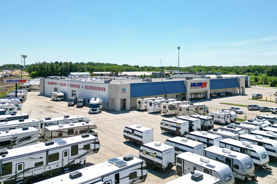 Collier RV Rockford Front Lot