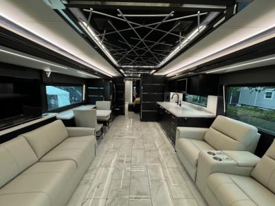 2025 Tiffin Motorhomes Zephyr 45 PZ Interior