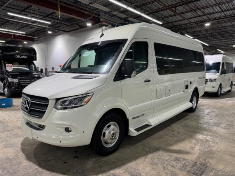2024 Mercedes Benz Sprinter 3500 photo 3