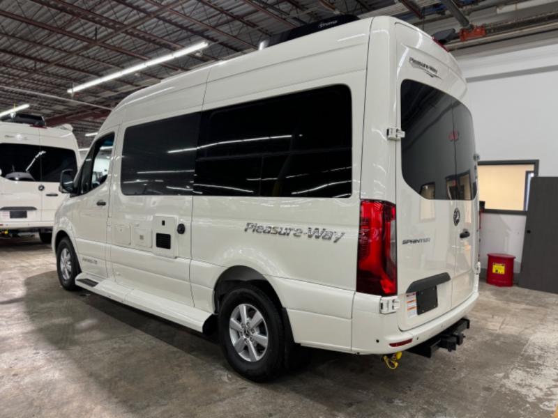 2024 Mercedes Benz Sprinter 2500 photo 3