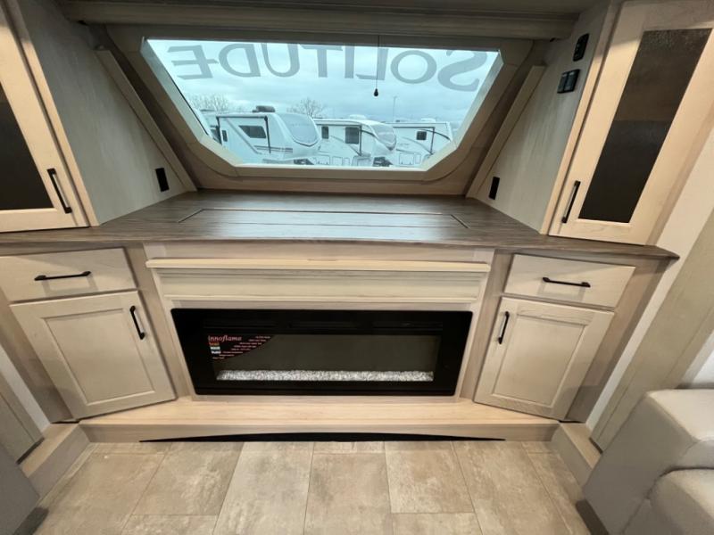 2025 Grand Design Recreational Solitude Wide body photo 11
