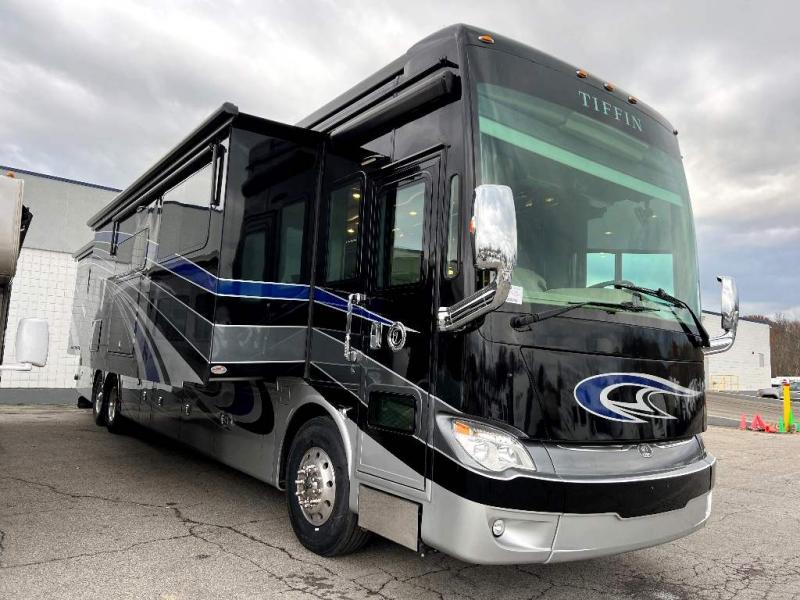 Used 2018 Tiffin Motorhomes Allegro Bus 45 OPP (605HP) Motor Home Class ...