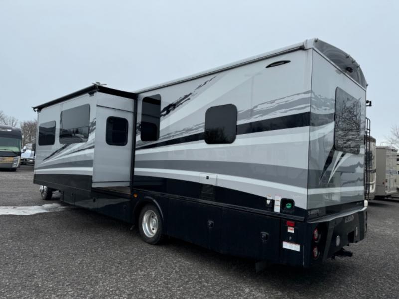 2021 Ram 5500 photo 3