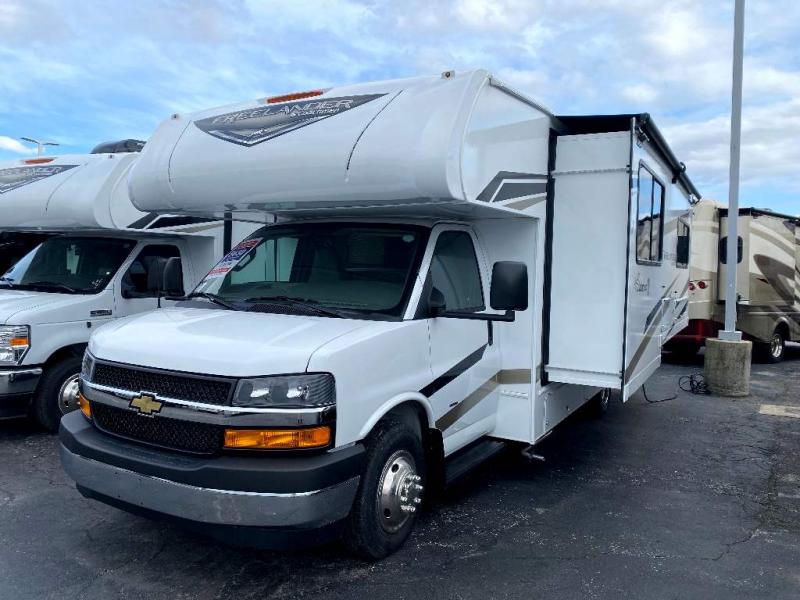 New 2024 Coachmen RV Freelander 23FS Chevy 3500 Motor Home Class C at ...