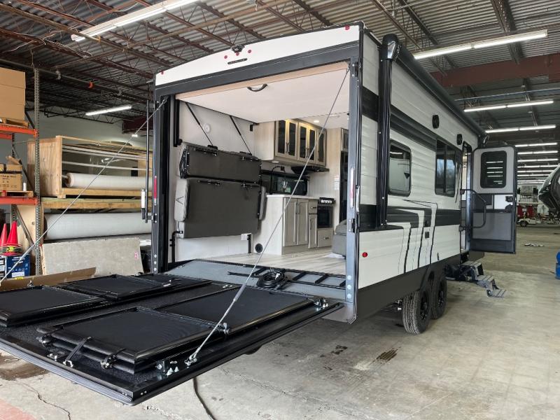 2025 Grand Design Recreational Momentum Wide Body photo 2