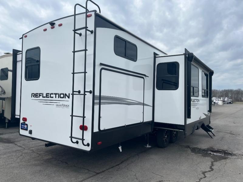 2025 Grand Design Recreational Reflection Narrow Body photo 3