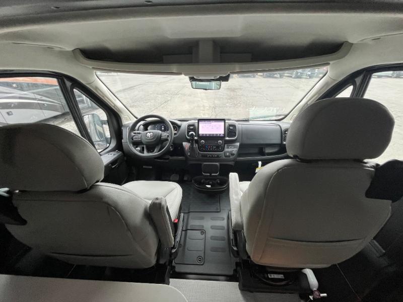 2024 Ram ProMaster 3500 Window Van photo 7