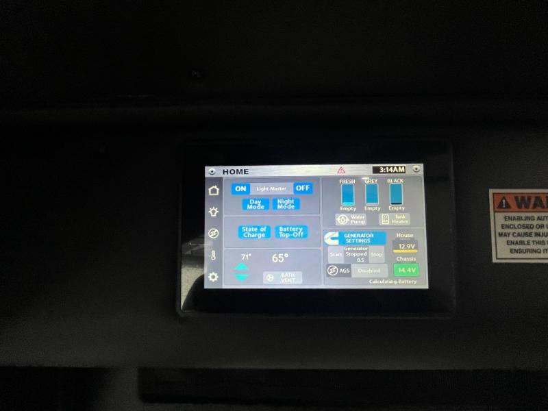 2024 Ram ProMaster 3500 Window Van photo 16