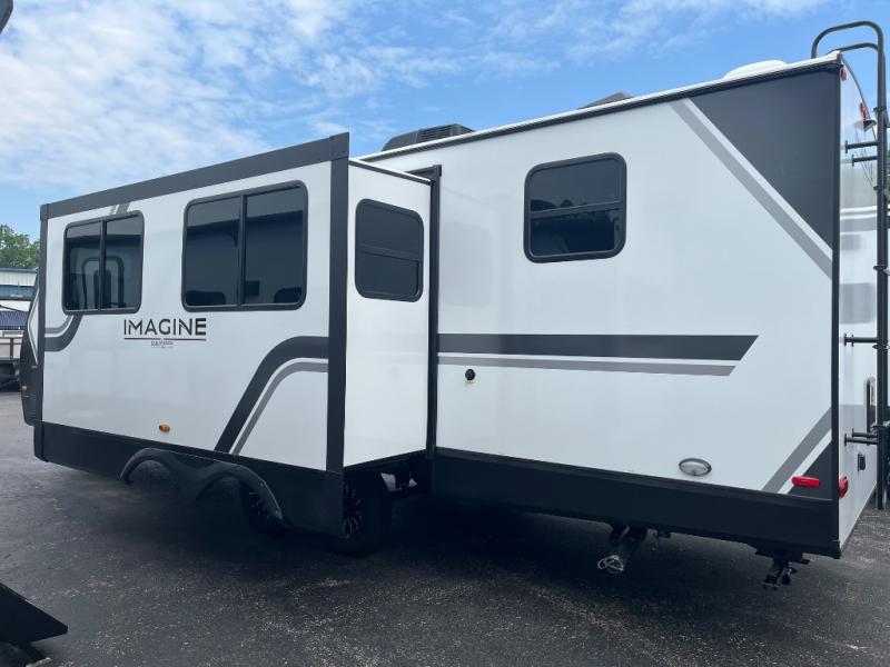 2025 Grand Design Recreational Imagine Narrow Body photo 2