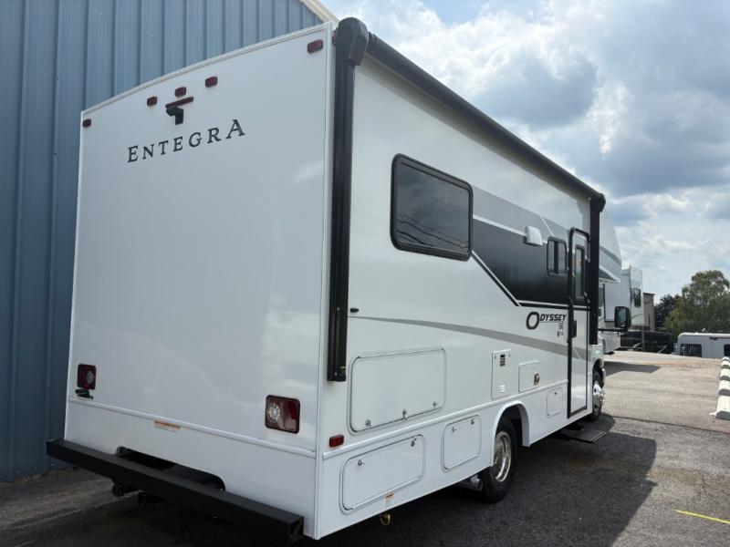2026 Ford E-350 Base photo 4