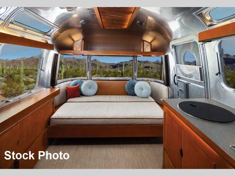 【ルパン】 エアストリーム・ブックとAirstream Livingの2冊 New 2026 Airstream Frank Lloyd Wright Usonian Limited