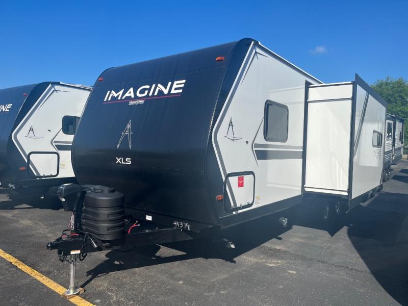 2026 Grand Design Recreational Imagine Narrow Body photo 3