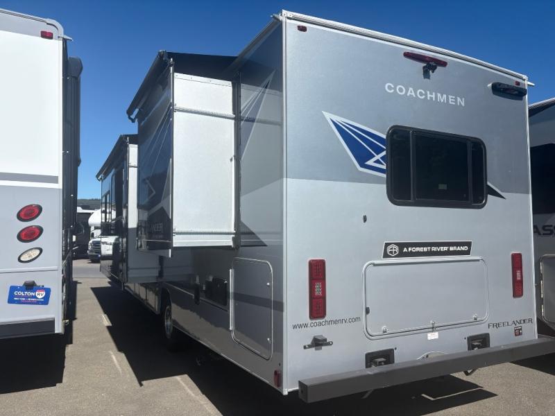 2025 Ford E-450 photo 3