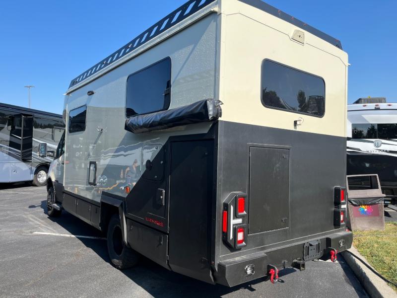 2025 Mercedes Benz Sprinter 3500 photo 3
