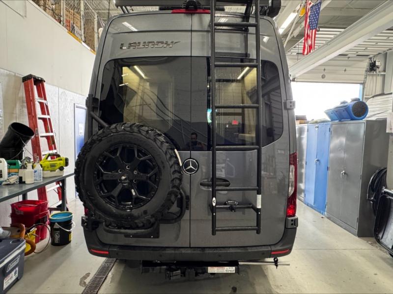 2025 Mercedes Benz Sprinter 2500 photo 4