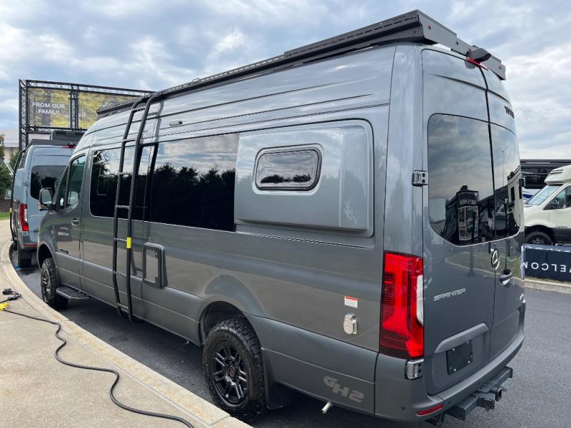 2025 Mercedes Benz Sprinter 2500 photo 3