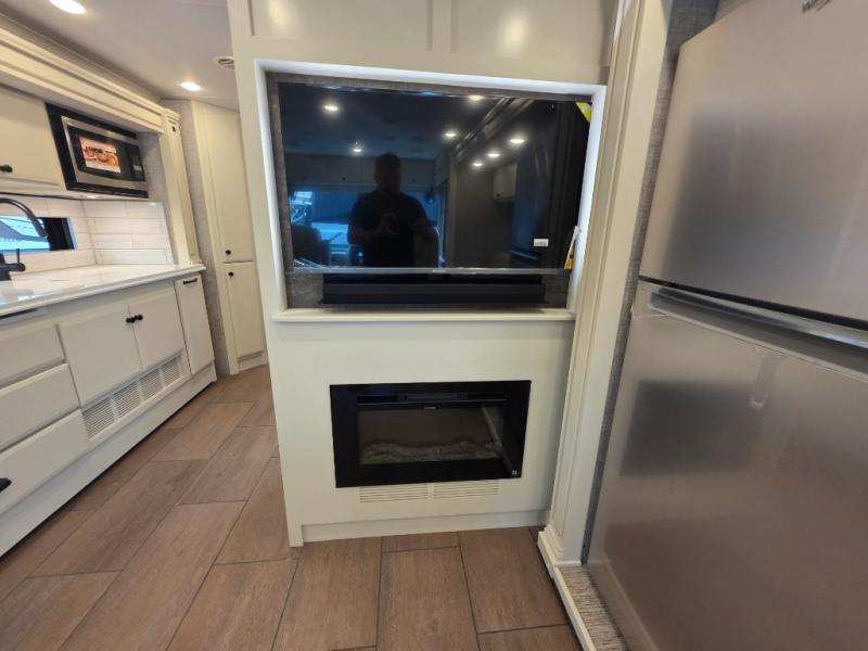 2024 Tiffin Motorhomes, Inc Breeze photo 24