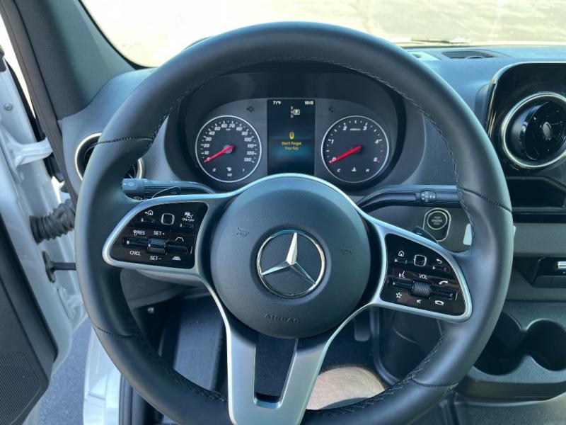 2023 Mercedes Benz Sprinter 2500 photo 9