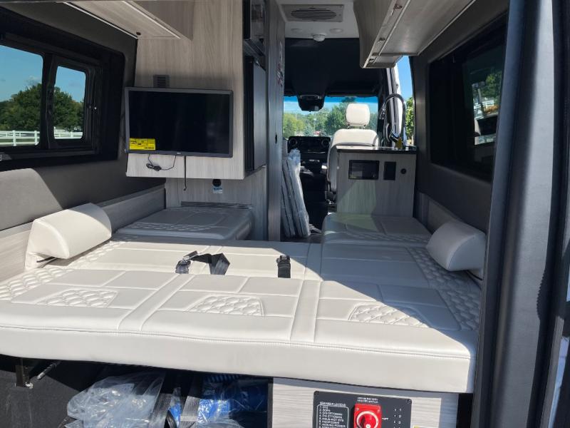 2023 Mercedes Benz Sprinter 2500 photo 20