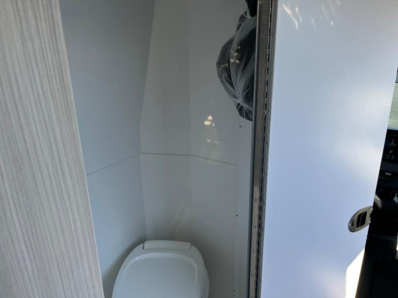 2023 Mercedes Benz Sprinter 2500 photo 25