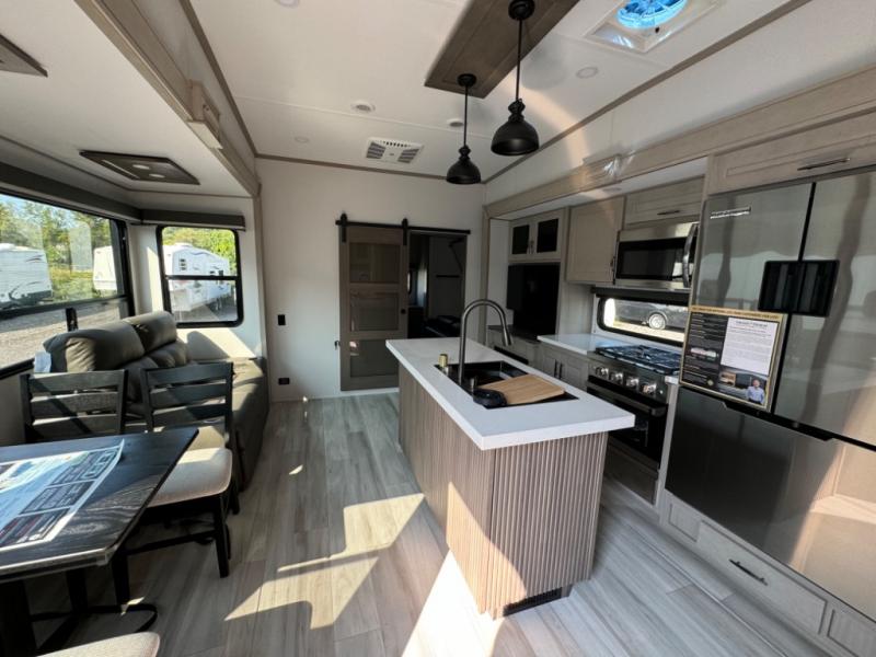 2025 Grand Design Recreational Solitude Wide body photo 6