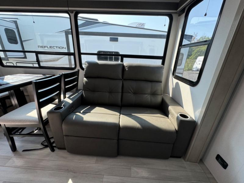 2025 Grand Design Recreational Solitude Wide body photo 13